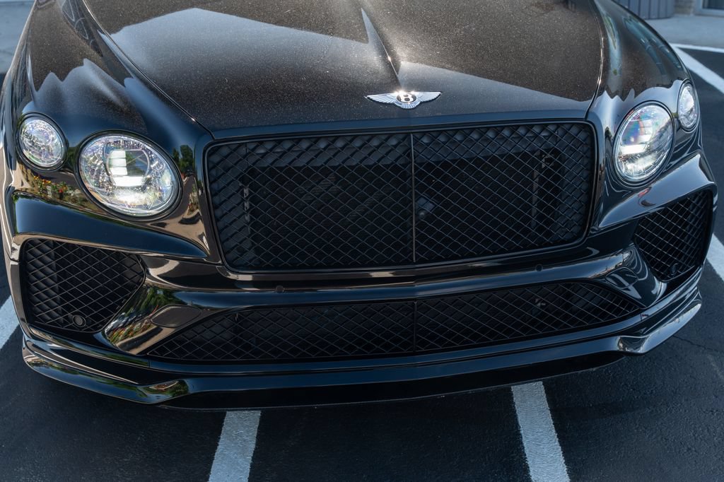Used 2022 Bentley Bentayga AWD/4WD image 5