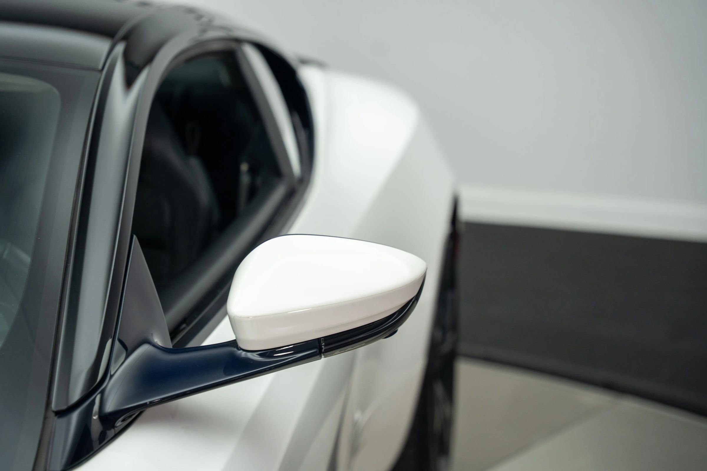 Used 2019 Aston Martin DBS Superleggera image 16