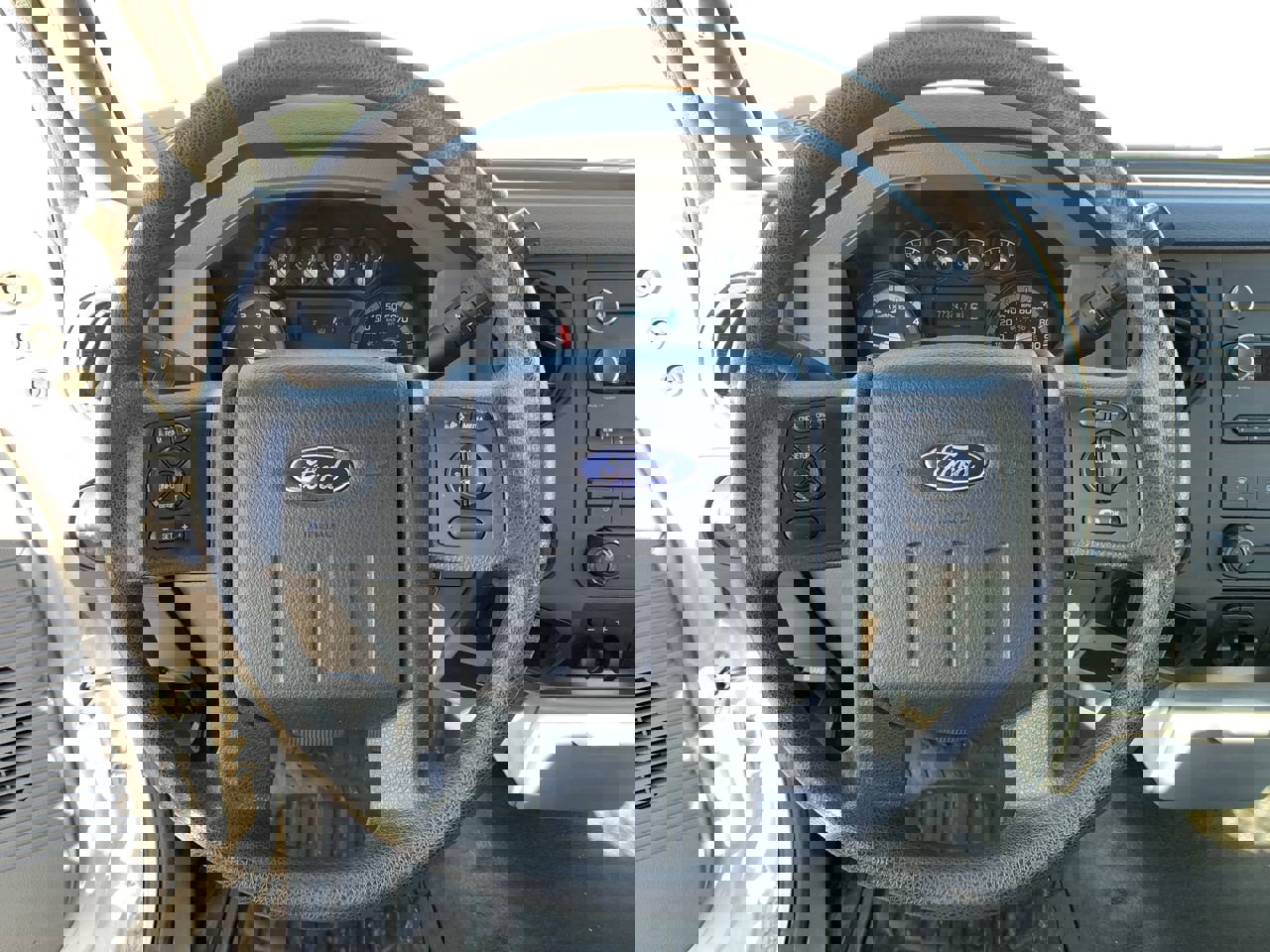 Used 2015 Ford F350 XL w/ Power Equipment Group image 18