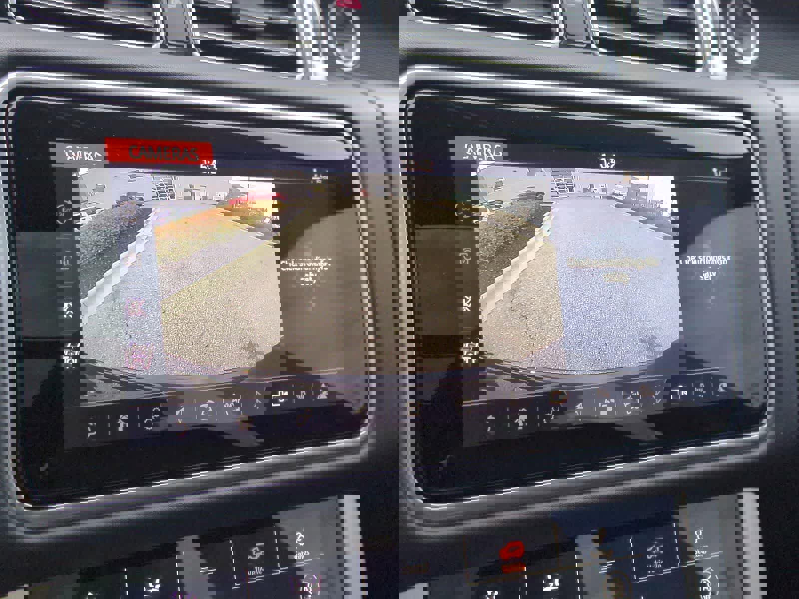 Used 2018 Land Rover Range Rover Long Wheelbase Supercharged image 31