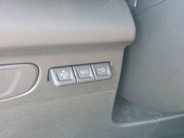 Used 2023 Buick Envision Avenir image 29