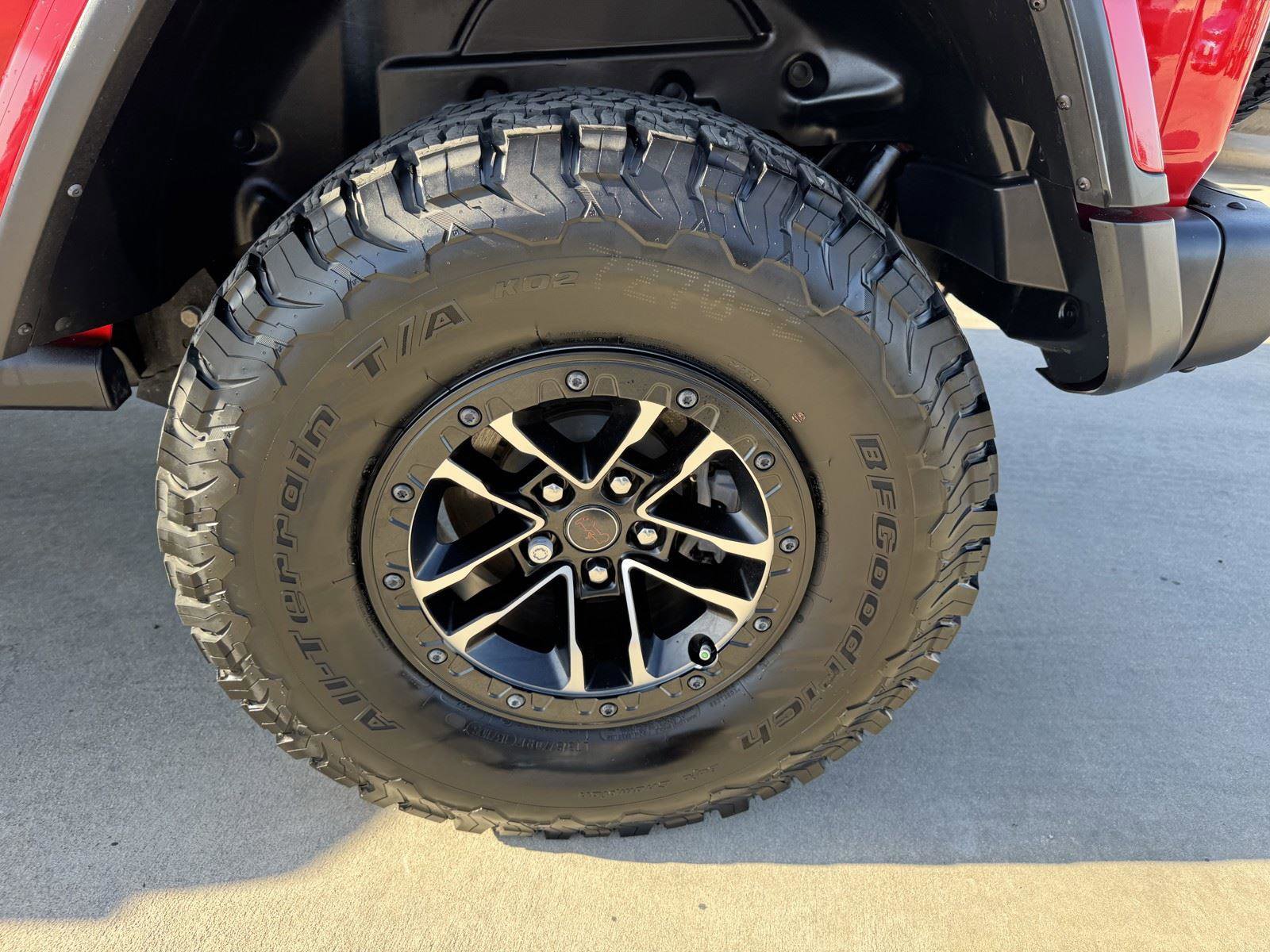 Certified 2024 Jeep Wrangler Unlimited Rubicon AWD/4WD image 10