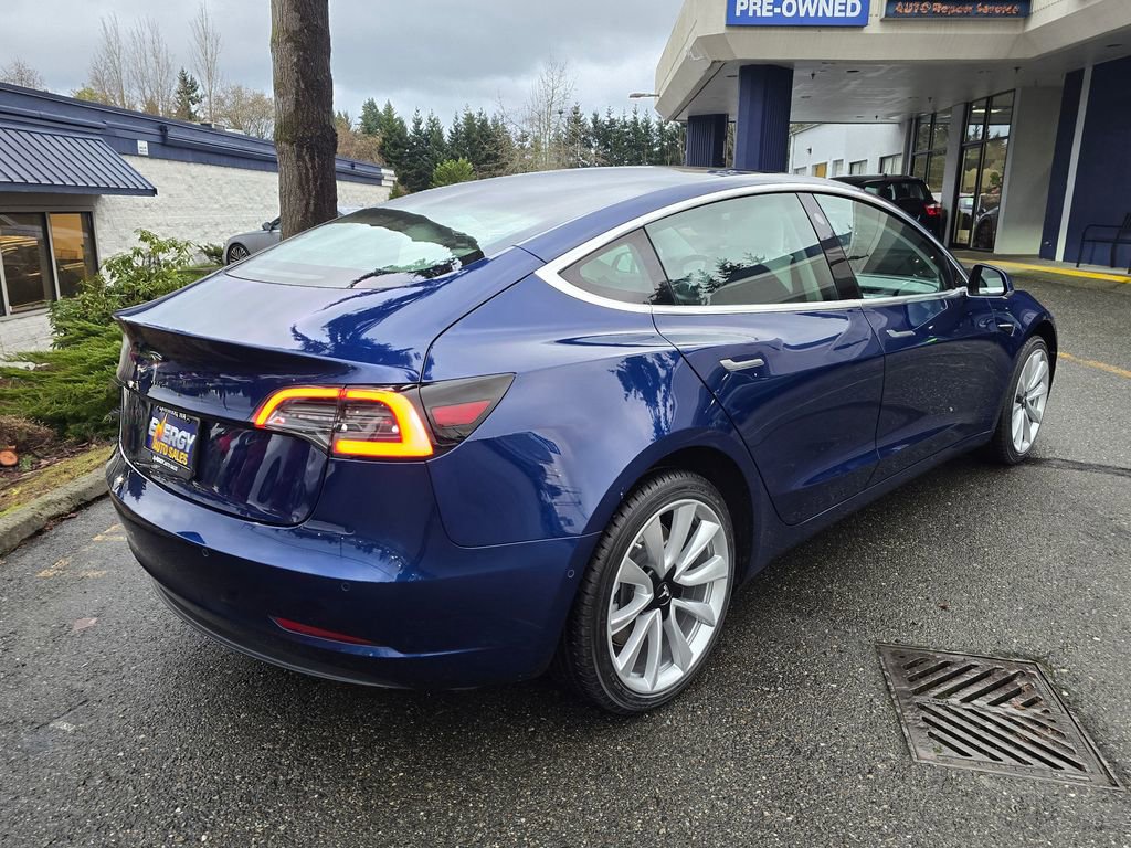 Used 2019 Tesla Model 3 Standard Range image 3