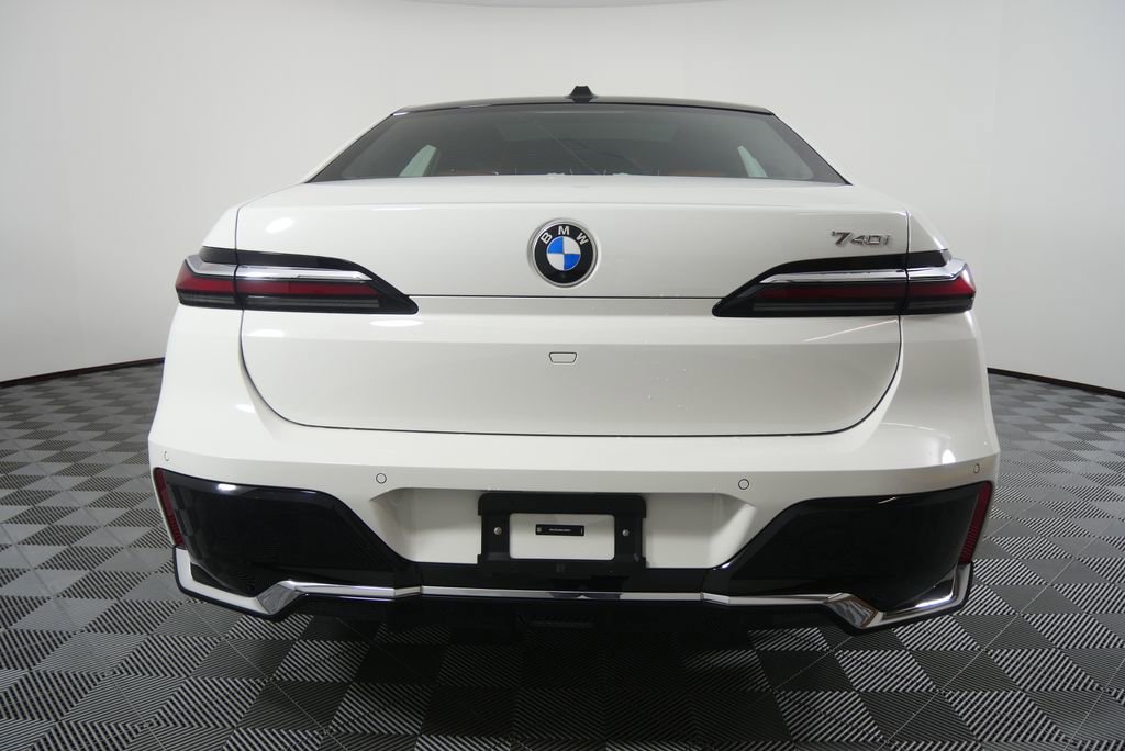 Certified 2025 BMW 740i image 4