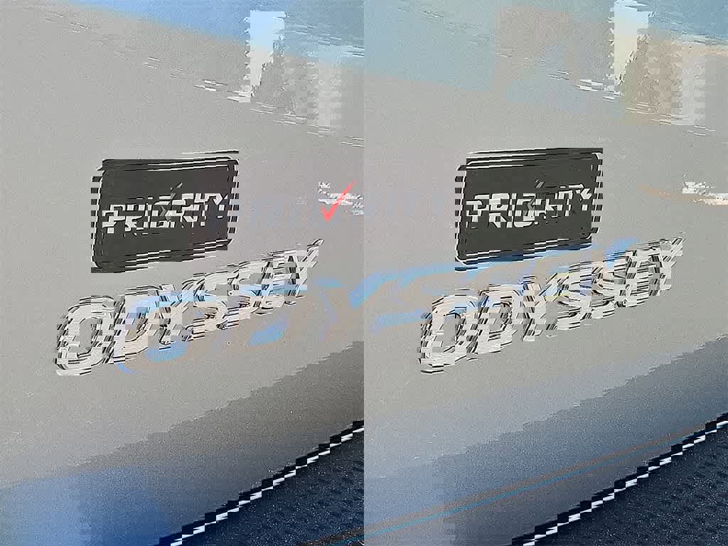 New 2026 Honda Odyssey Touring image 6