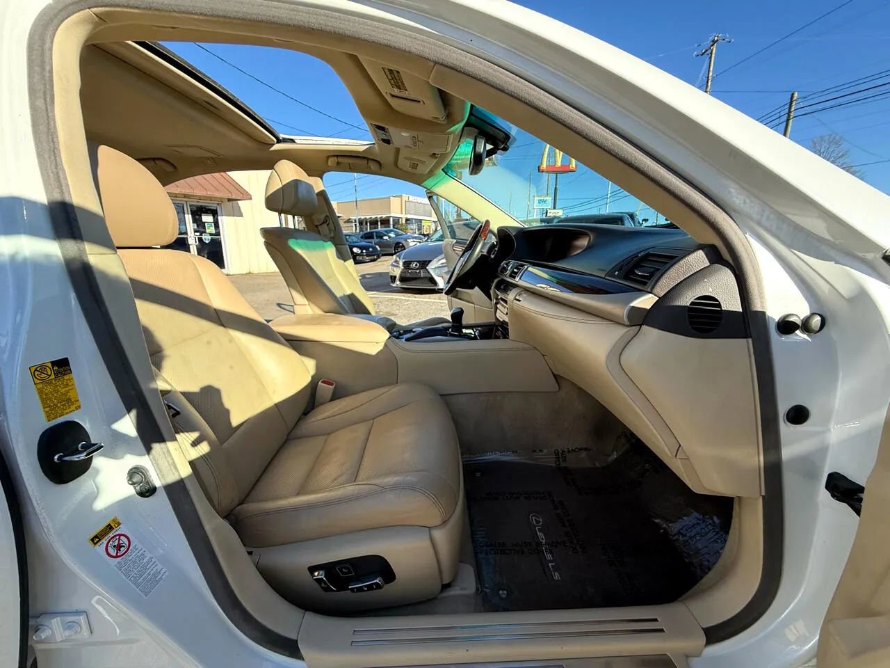 Used 2015 Lexus LS 460 w/ Comfort Package RWD image 42