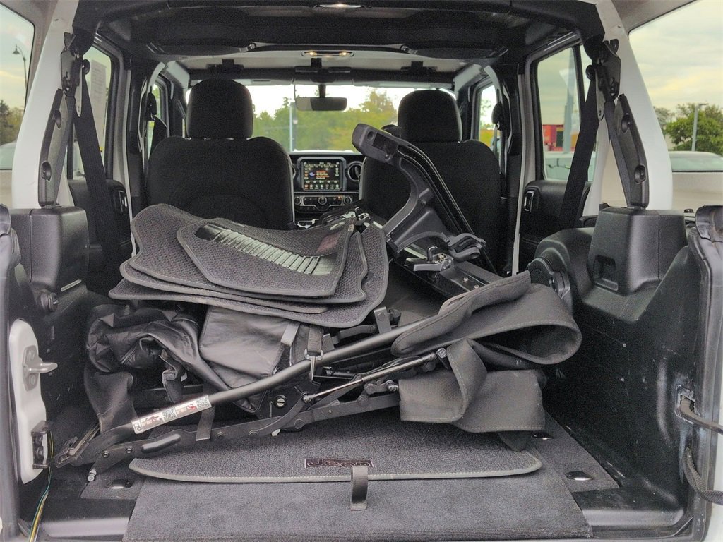 Used 2021 Jeep Wrangler Unlimited Sahara image 17