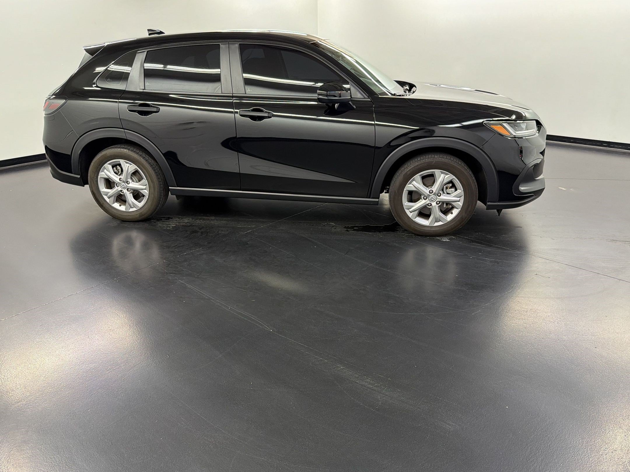 Certified 2025 Honda HR-V LX image 8