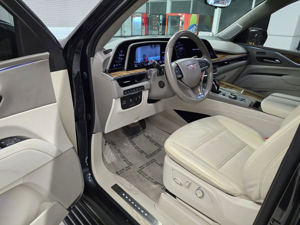 Used 2023 Cadillac Escalade Sport Platinum AWD/4WD image 18