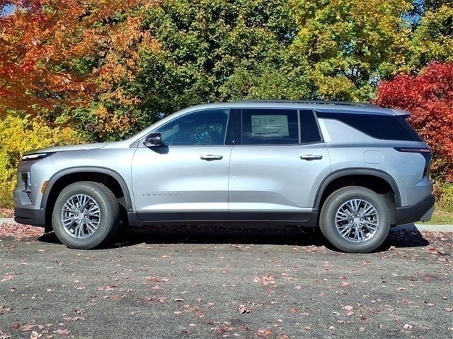 New 2026 Chevrolet Traverse LT w/ Driver Confidence Package image 3