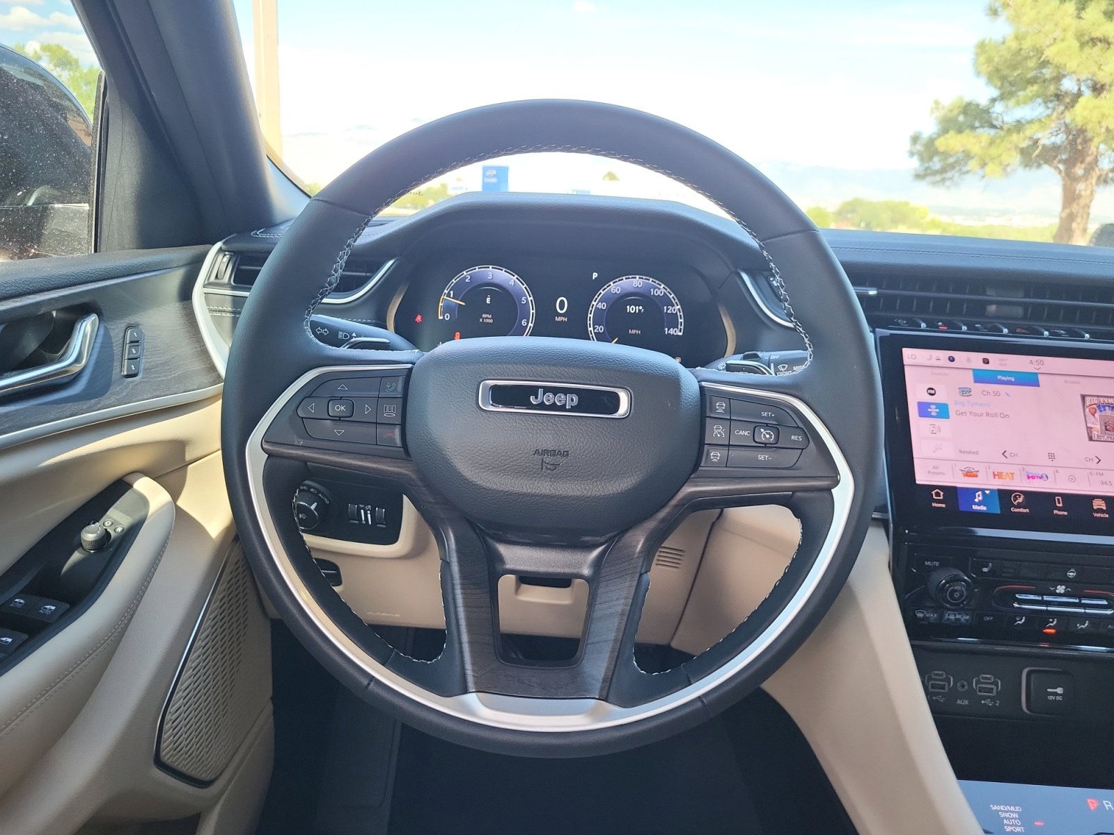 New 2025 Jeep Grand Cherokee L Limited w/ Black Appearance Package image 9