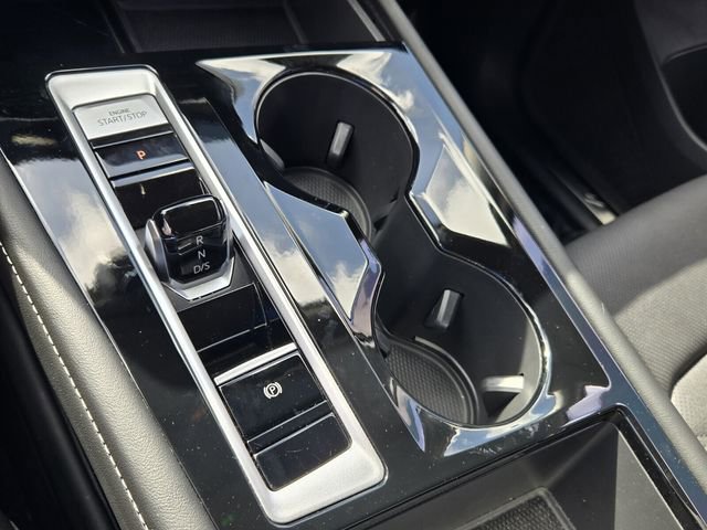 Used 2024 Volkswagen Atlas SE image 18