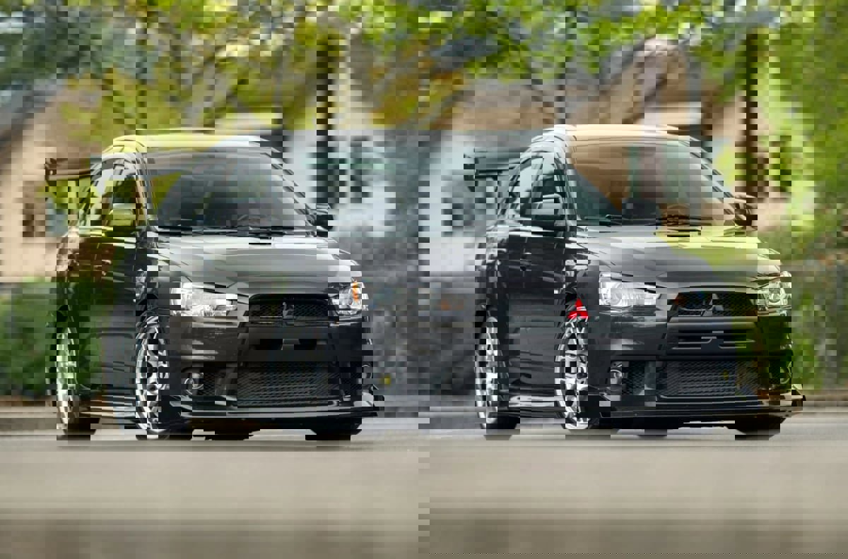 Used 2013 Mitsubishi Lancer Evolution MR image 2