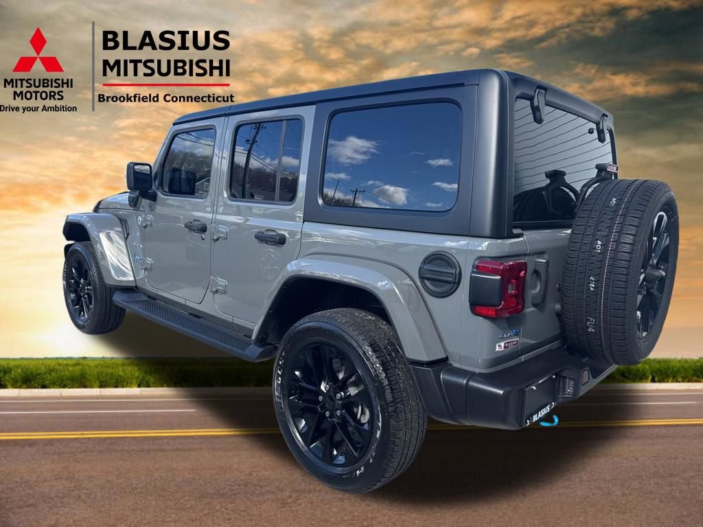 Used 2023 Jeep Wrangler Unlimited Sahara image 20