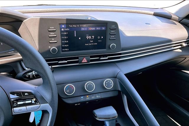 Used 2024 Hyundai Elantra SE FWD image 15