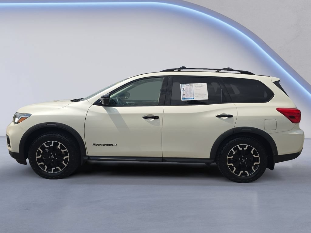 Used 2019 Nissan Pathfinder SL AWD/4WD image 2