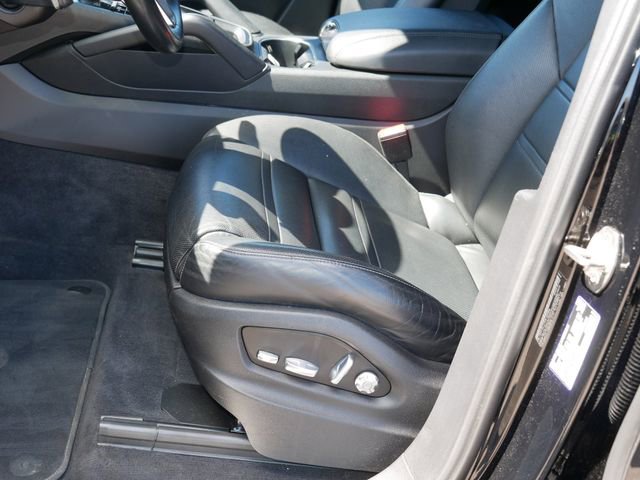 Used 2020 Porsche Cayenne image 14