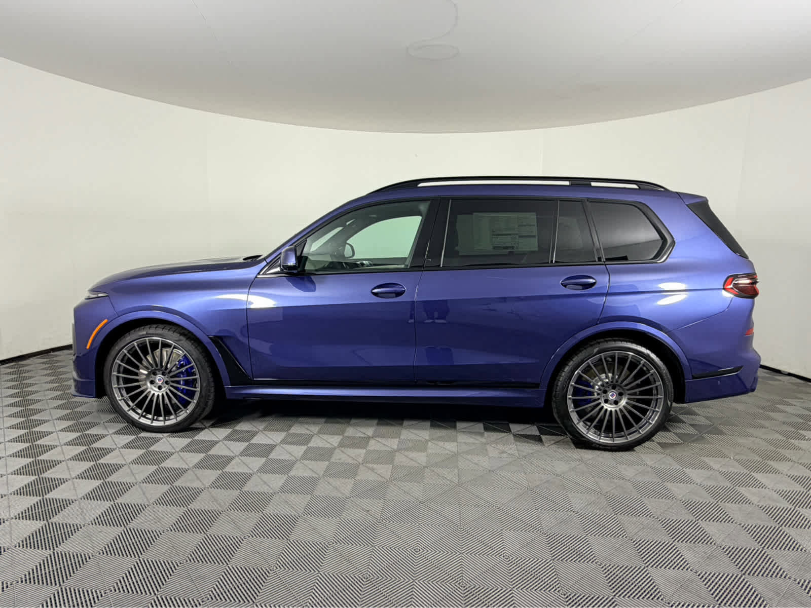 New 2026 BMW ALPINA XB7 image 10