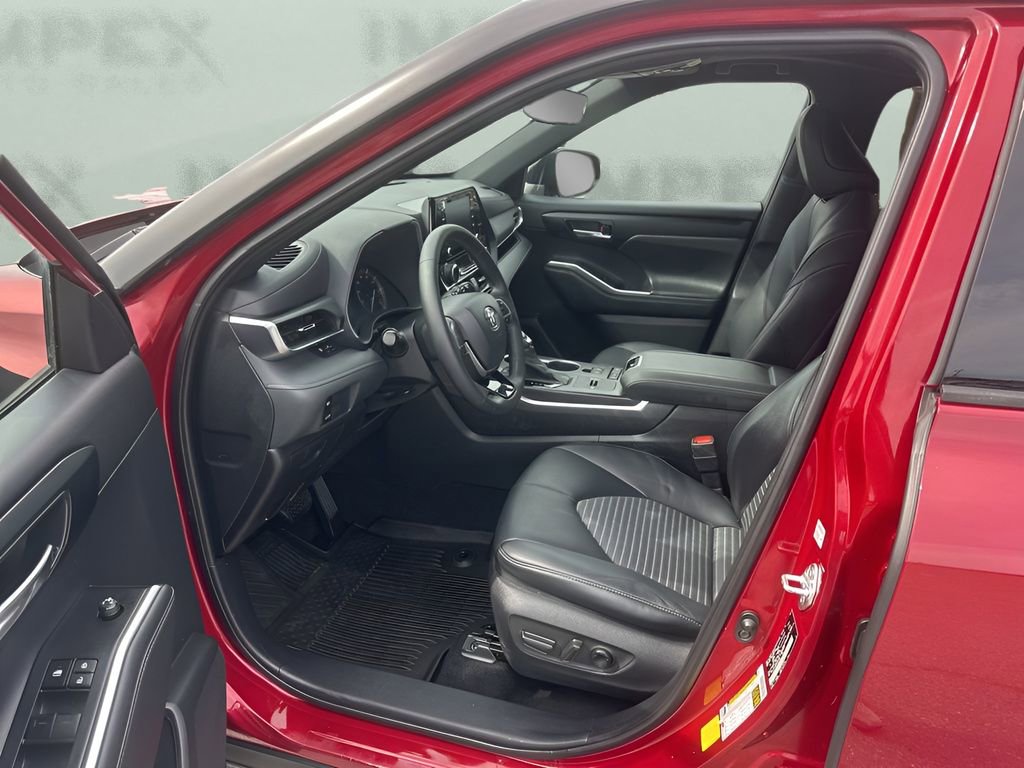 Used 2021 Toyota Highlander XSE image 9