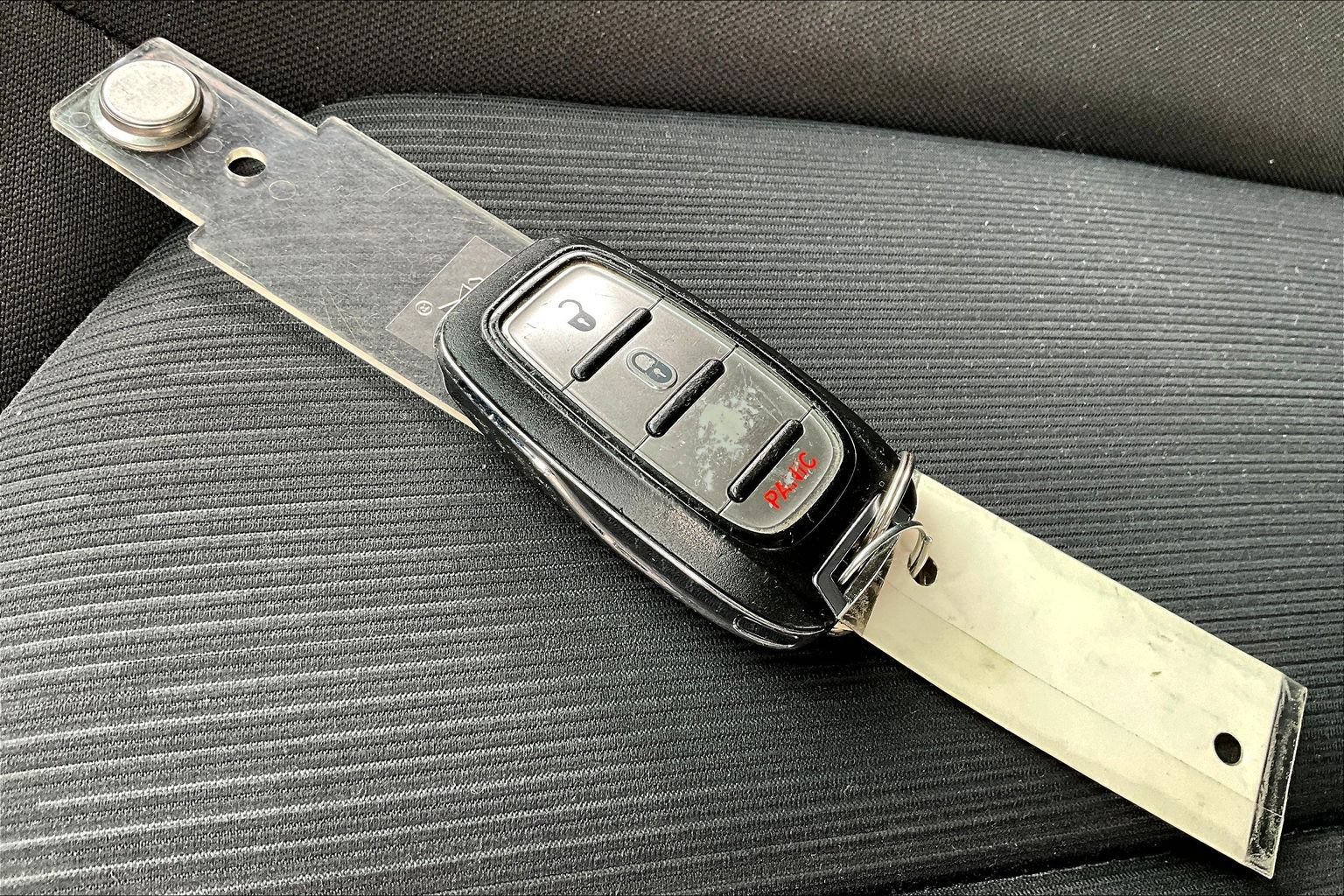 Used 2020 Chrysler Voyager LX FWD image 35