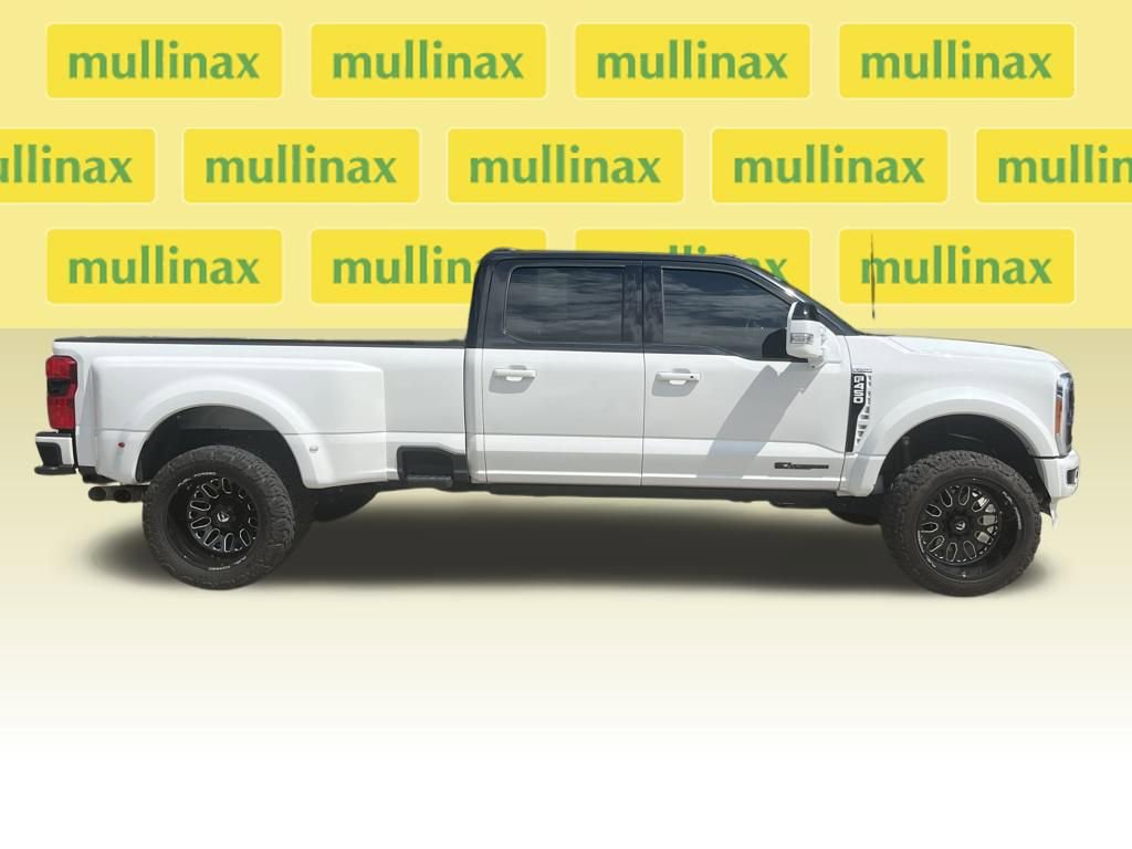 Used 2023 Ford F450 Platinum w/ Camper Package image 2
