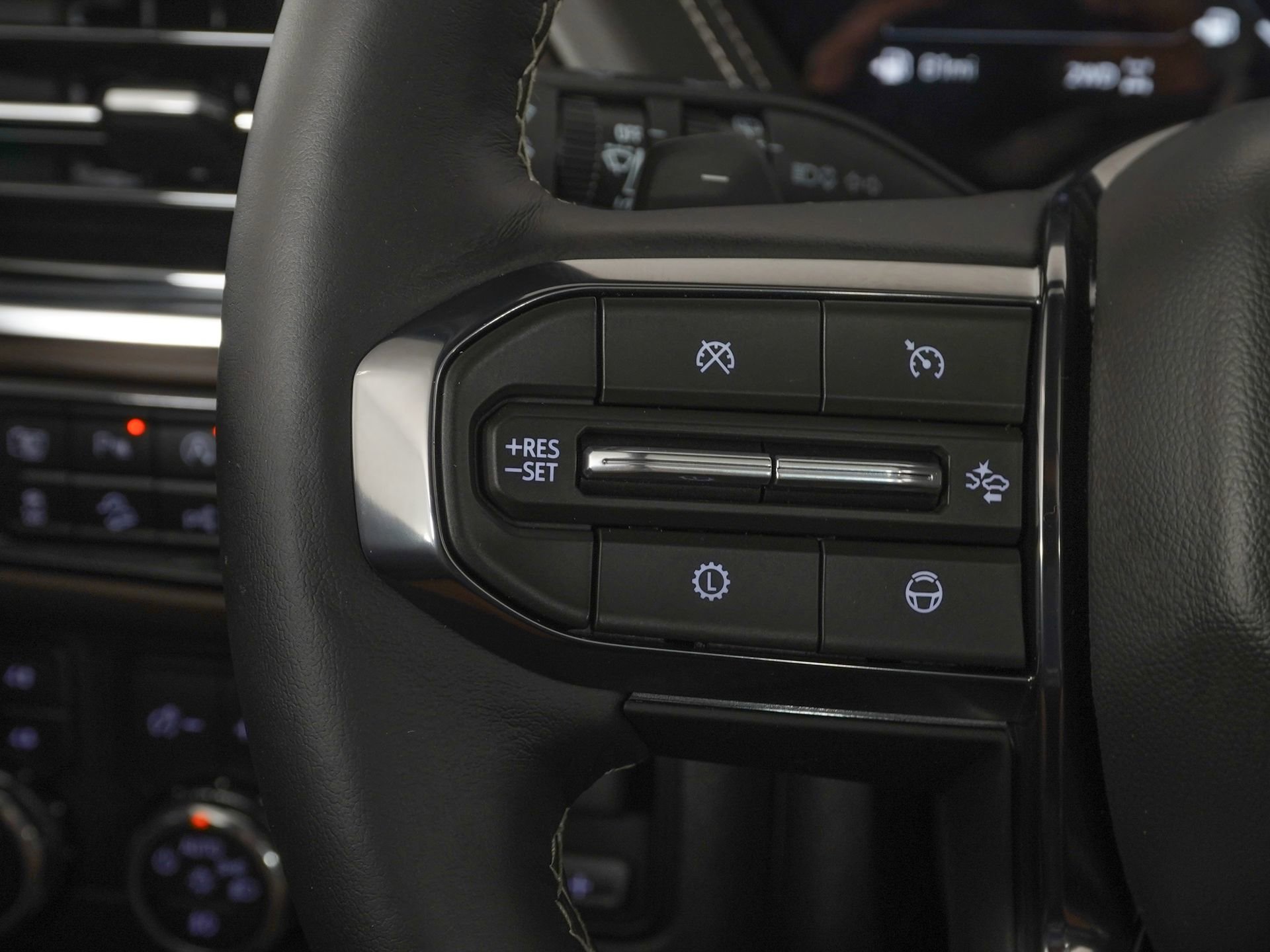 Used 2026 GMC Yukon Denali Ultimate AWD/4WD image 22