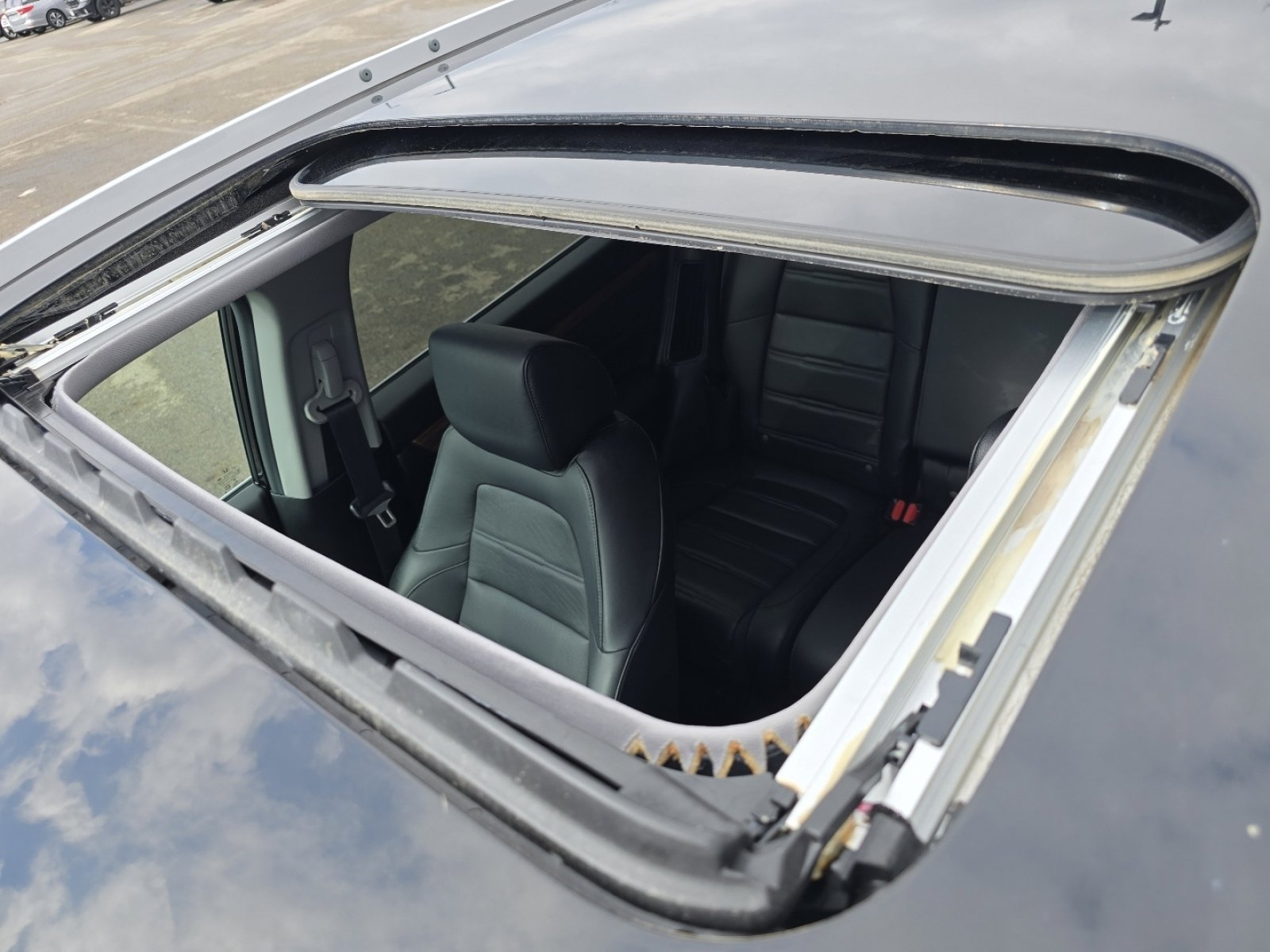 Certified 2022 Honda CR-V Touring image 4