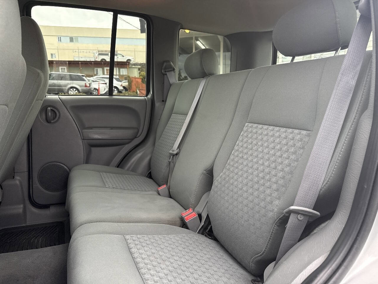 Used 2007 Jeep Liberty Sport image 31