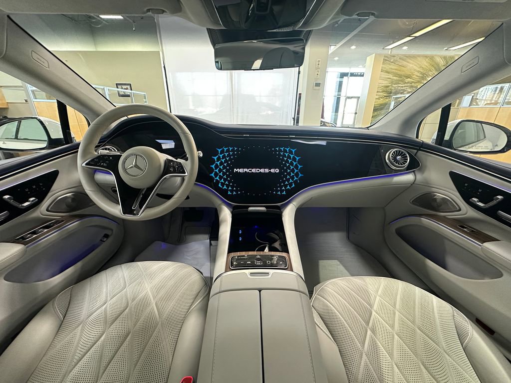 Certified 2022 Mercedes-Benz EQS 580 4MATIC Sedan image 8