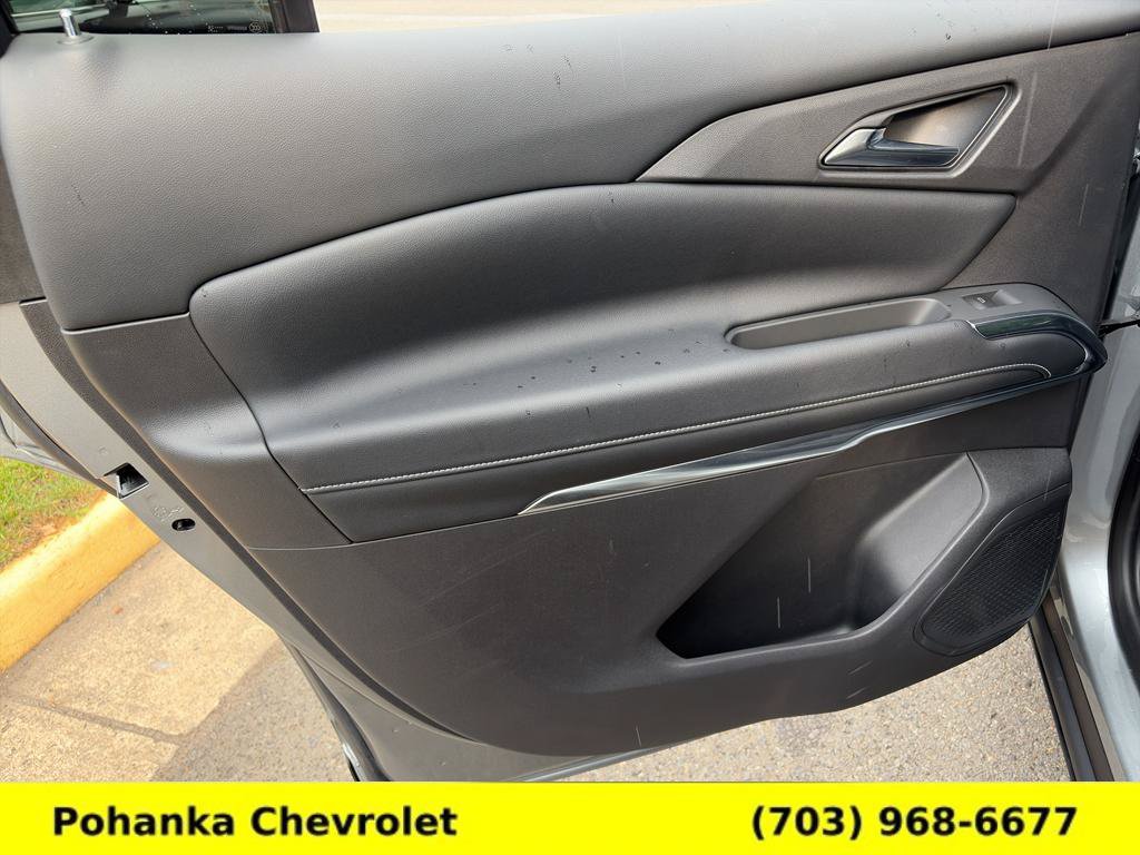 Certified 2025 Chevrolet Traverse LT w/ Driver Confidence Package AWD/4WD image 23