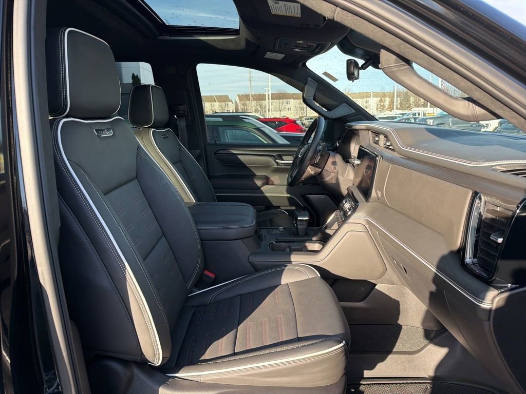 Used 2025 GMC Sierra 1500 AT4X image 33