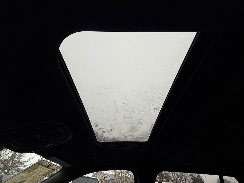 Used 2024 Jeep Grand Cherokee Laredo X image 31