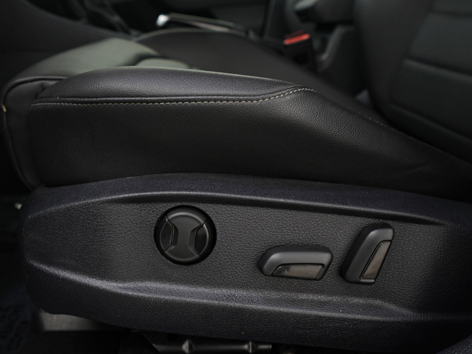 Used 2019 Volkswagen Golf Alltrack SEL image 23