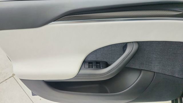 Used 2025 Tesla Model S Plaid image 32