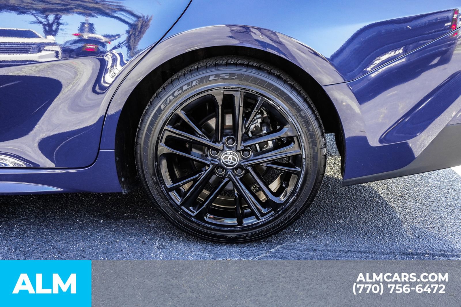 Used 2025 Toyota Camry SE image 16