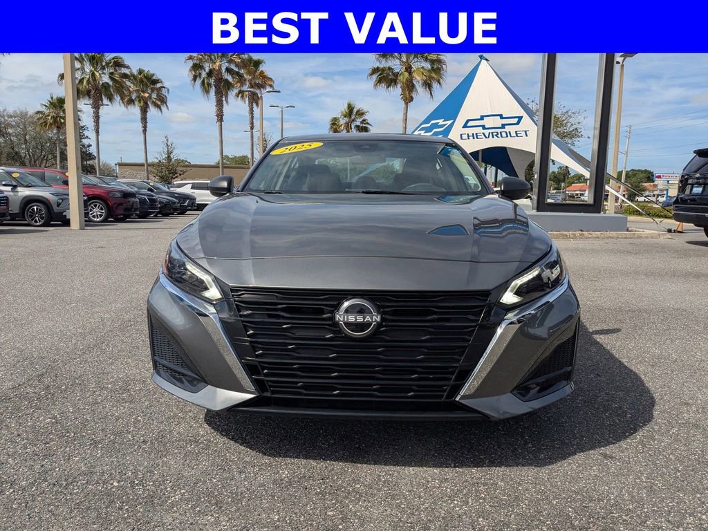 Used 2025 Nissan Altima 2.5 SV image 8