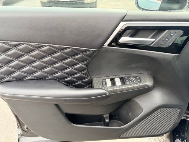 Used 2022 Mitsubishi Outlander SEL image 14