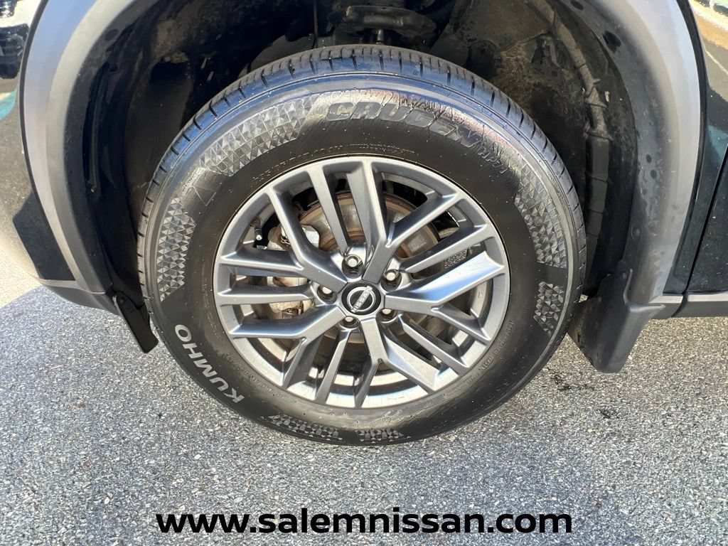 Used 2023 Nissan Rogue S AWD/4WD image 28