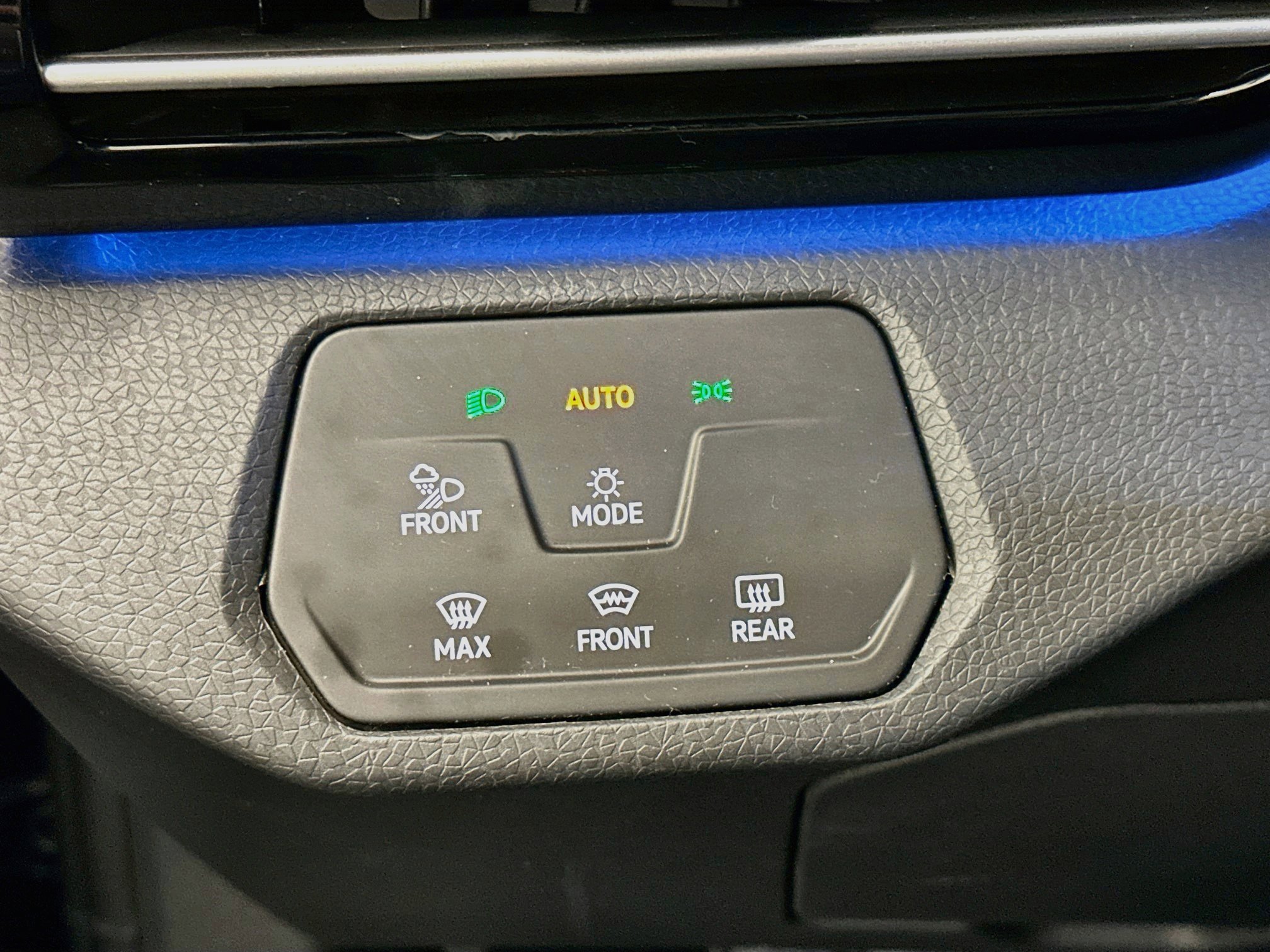 Used 2023 Volkswagen ID.4 Pro S Plus AWD/4WD image 17