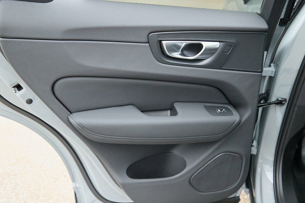 New 2026 Volvo XC60 B5 Core w/ Climate Package image 16