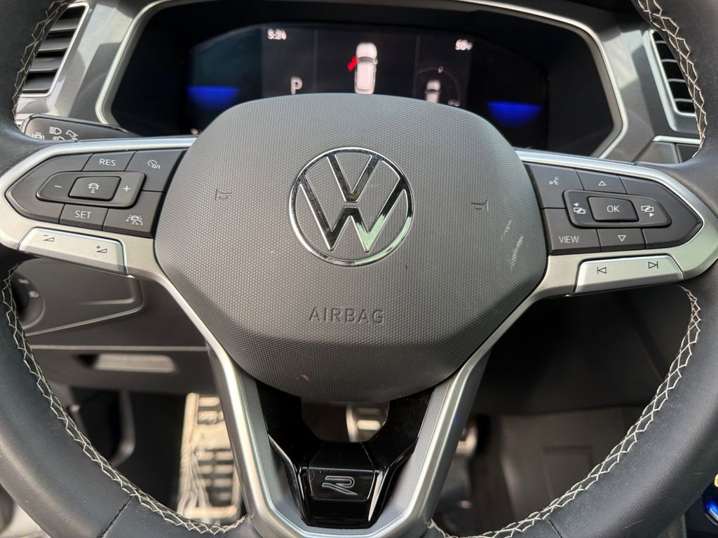Used 2023 Volkswagen Tiguan SE R-Line FWD image 19