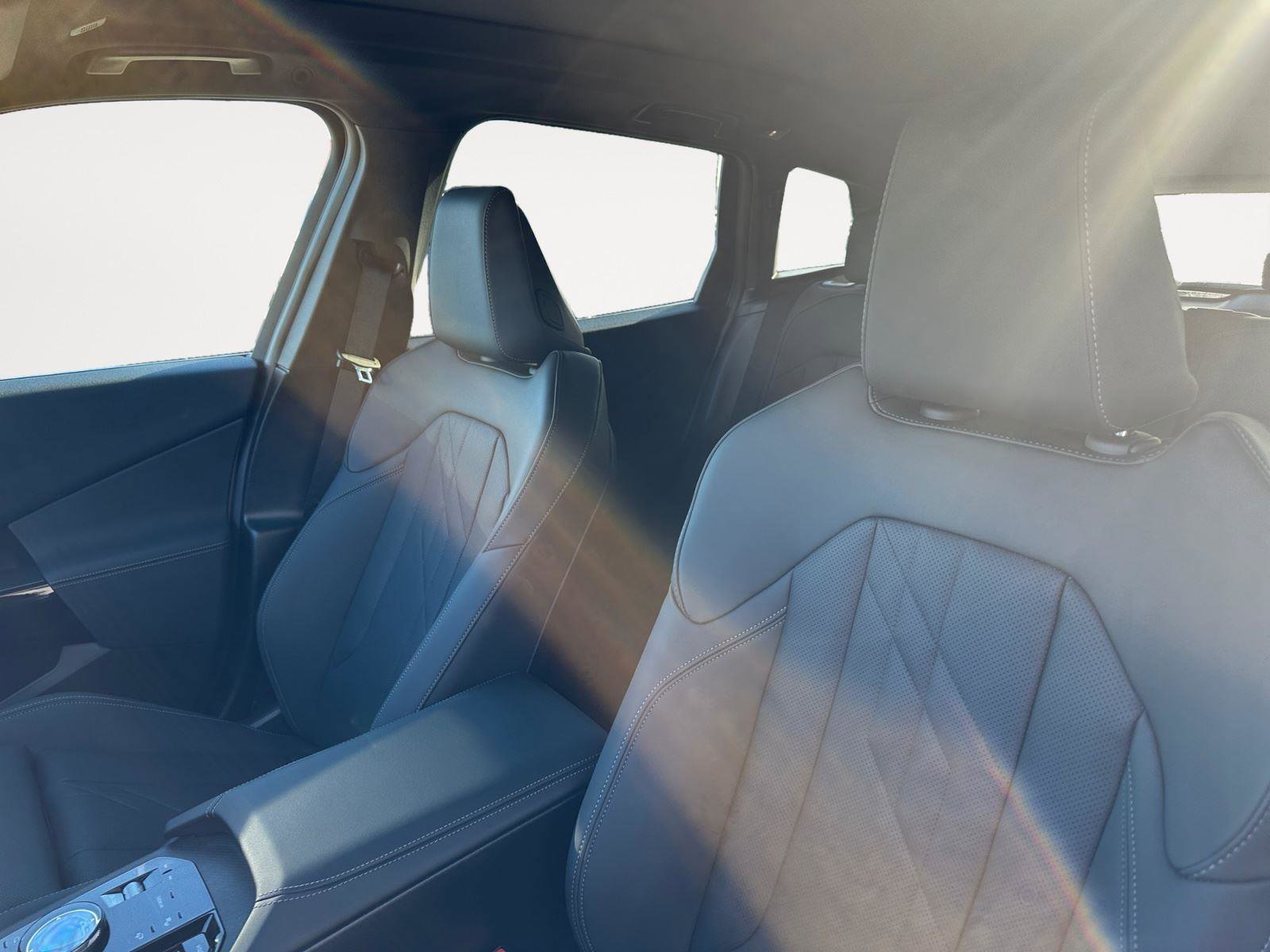 Used 2026 BMW X3 xDrive30 w/ Premium Package image 14