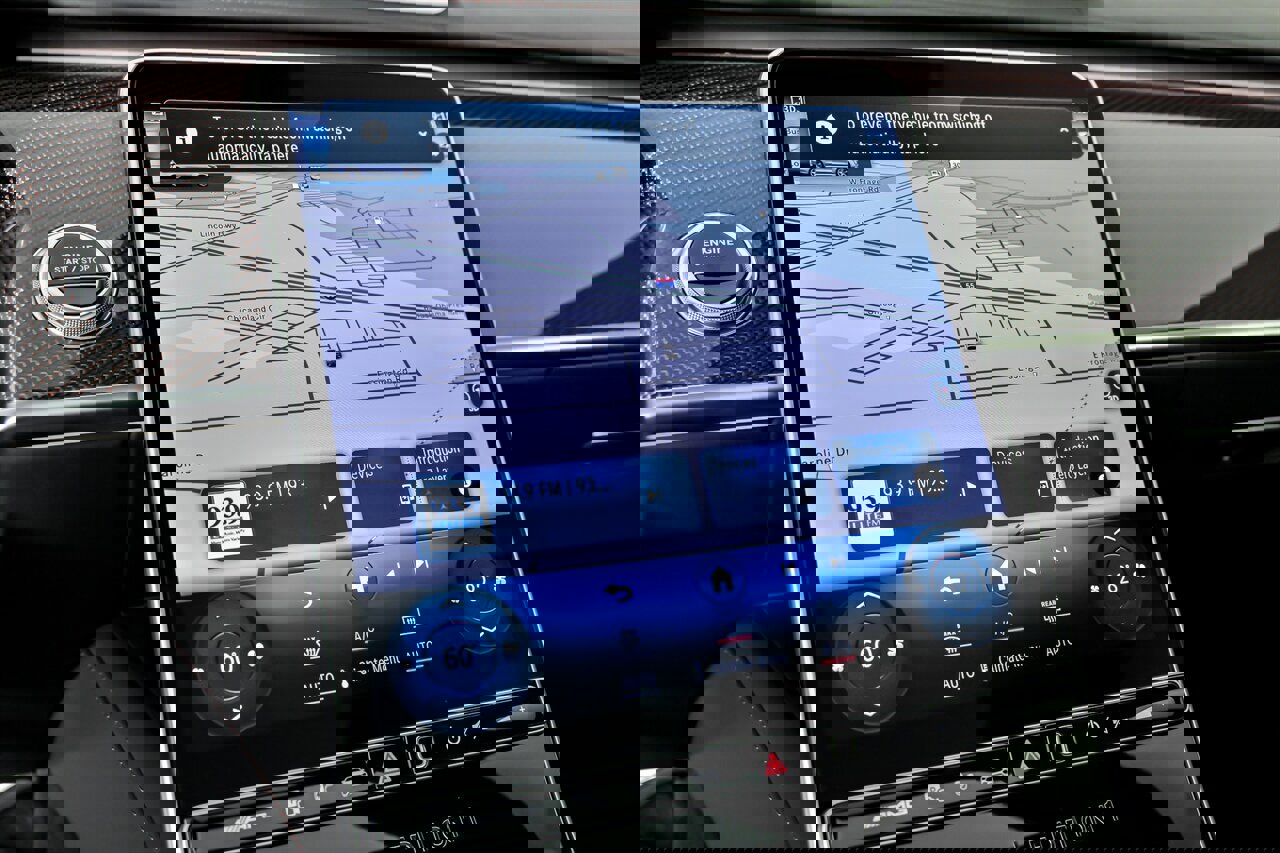 Used 2024 Mercedes-Benz S 63 AMG S image 38