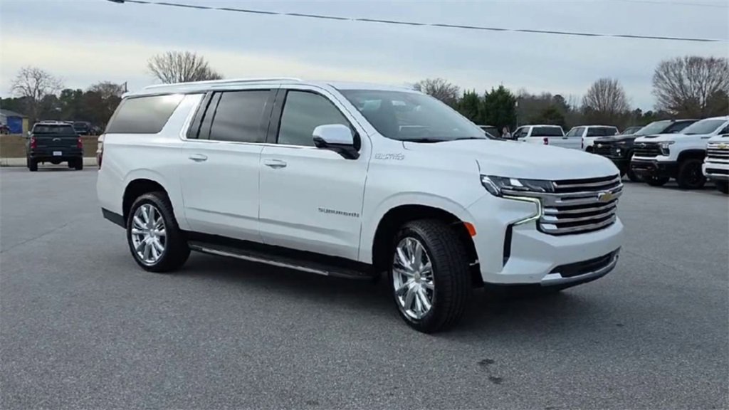 Used 2021 Chevrolet Suburban High Country image 2