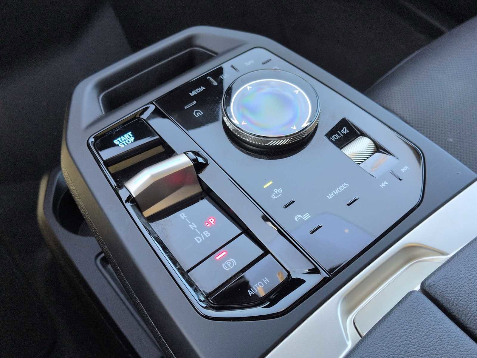 Certified 2024 BMW iX xDrive50 w/ Premium Package image 34