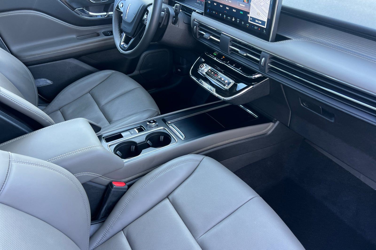 Certified 2025 Lincoln Corsair Grand Touring w/ Equipment Group 301A AWD/4WD image 16