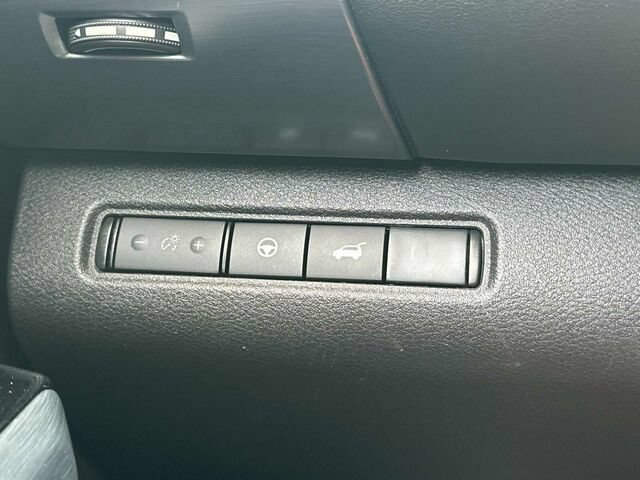 Used 2023 Nissan Pathfinder SL FWD image 33