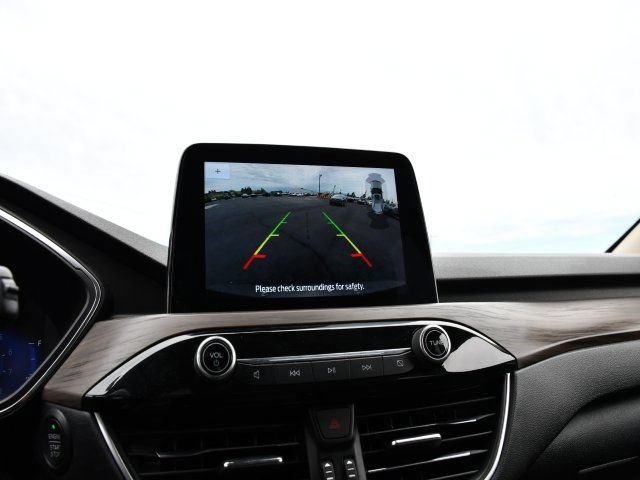 Used 2020 Ford Escape Titanium AWD/4WD image 17