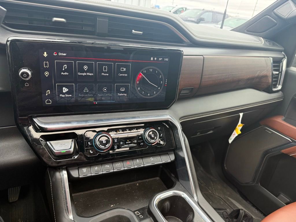 Used 2024 GMC Sierra 2500 Denali Ultimate w/ Snow Plow Prep/Camper Package image 11