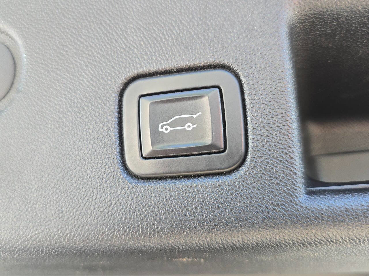 Used 2019 Chevrolet Equinox LT image 20